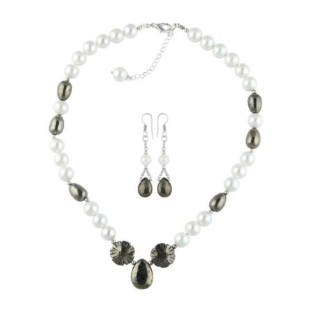 Pearlz Gallery Sensational Taiwan Pearl Necklace Set.