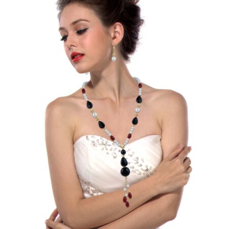 Pearl Necklace Set With Round, Pear, Coin and Drum Shape And Pretty Combo Of White,  Black And Mahroon Stone Made Up Of Black Agate,  Mahroon Jade And Taiwan Shell Pearl.