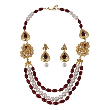 Pearl Necklace Set Formed Three Strand With Mahroon Jade And Taiwan Shell Pearl With 1 Inch Extension Of Chain in Round And Faceted Drum And Pair Of Winning Earring