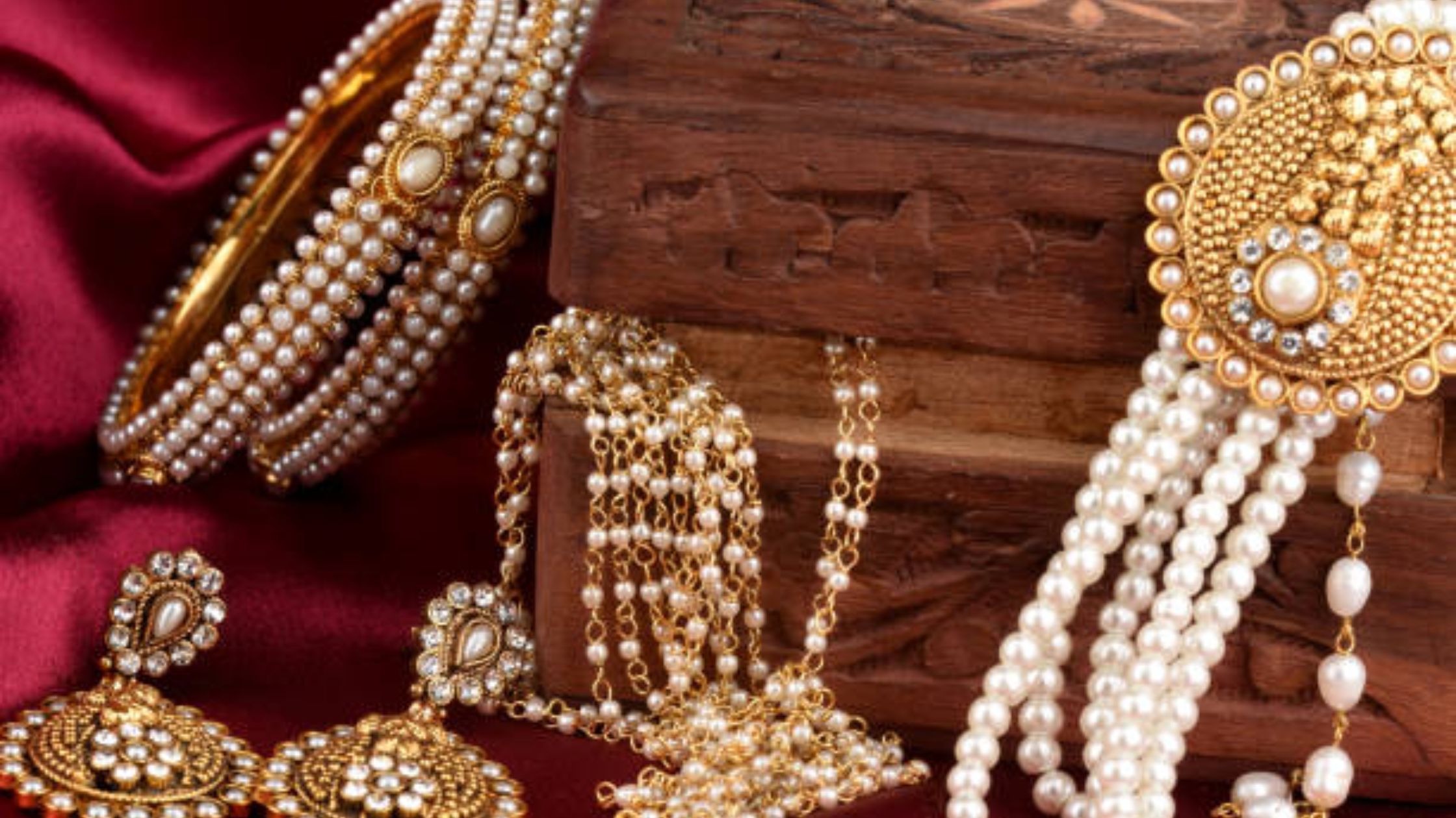why pearls are the only gift